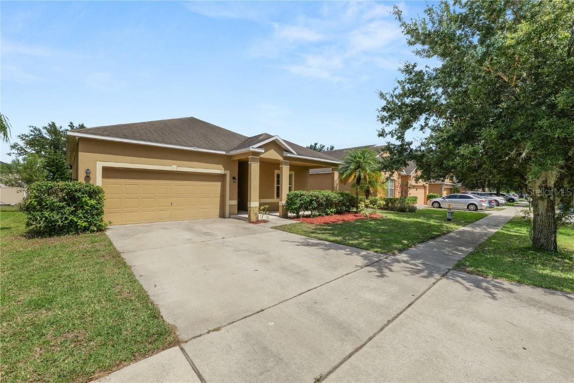 613 Stonehaven Dr., Haines City, FL 33844