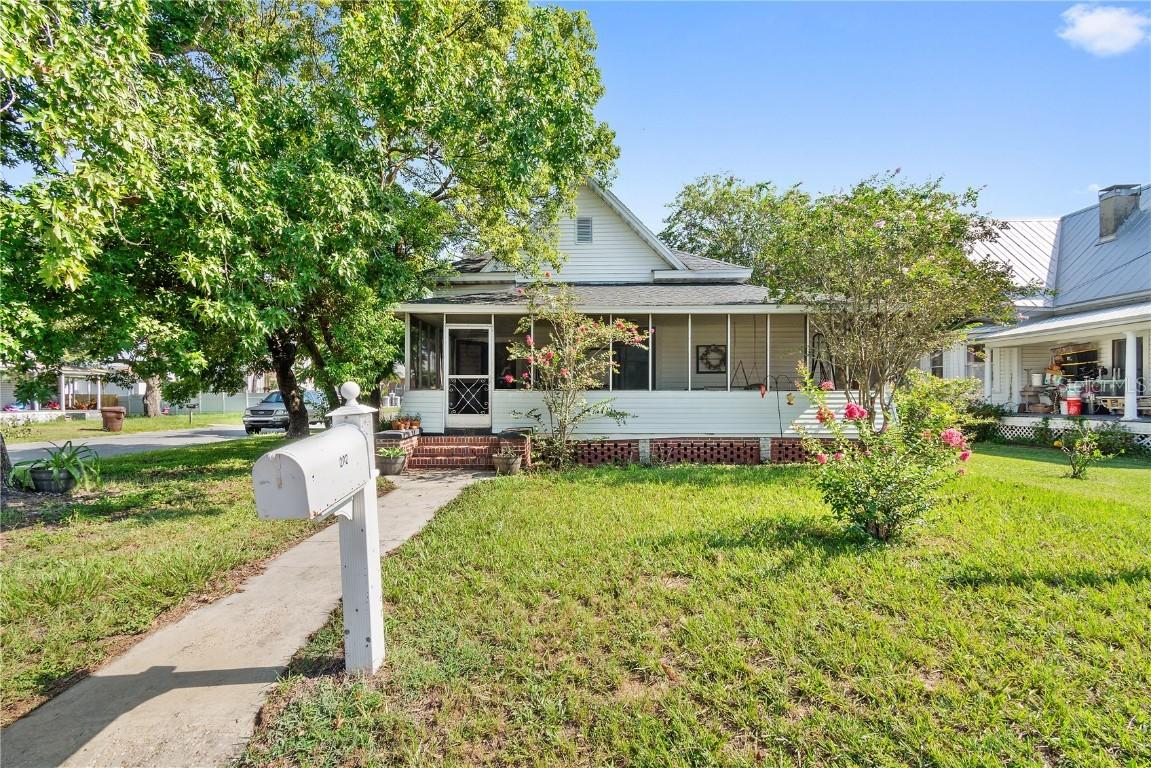 202 E Badcock Blvd., Mulberry, FL 33860