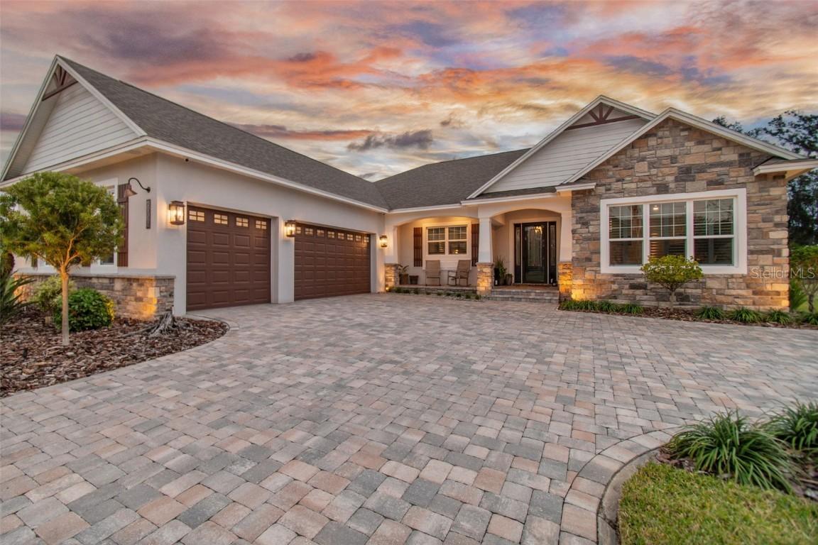 6030 Abbey Oaks Dr., Lakeland, FL 33811