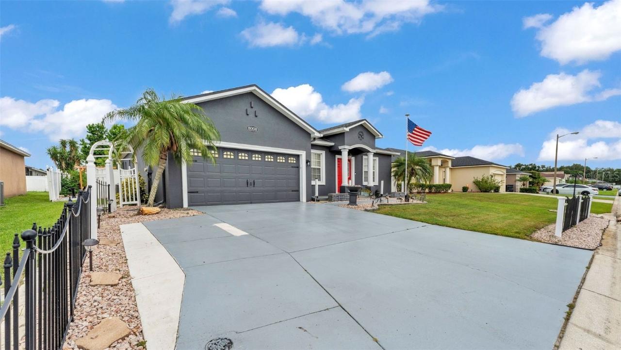 8008 Princeton Manor Cir., Lakeland, FL 33809