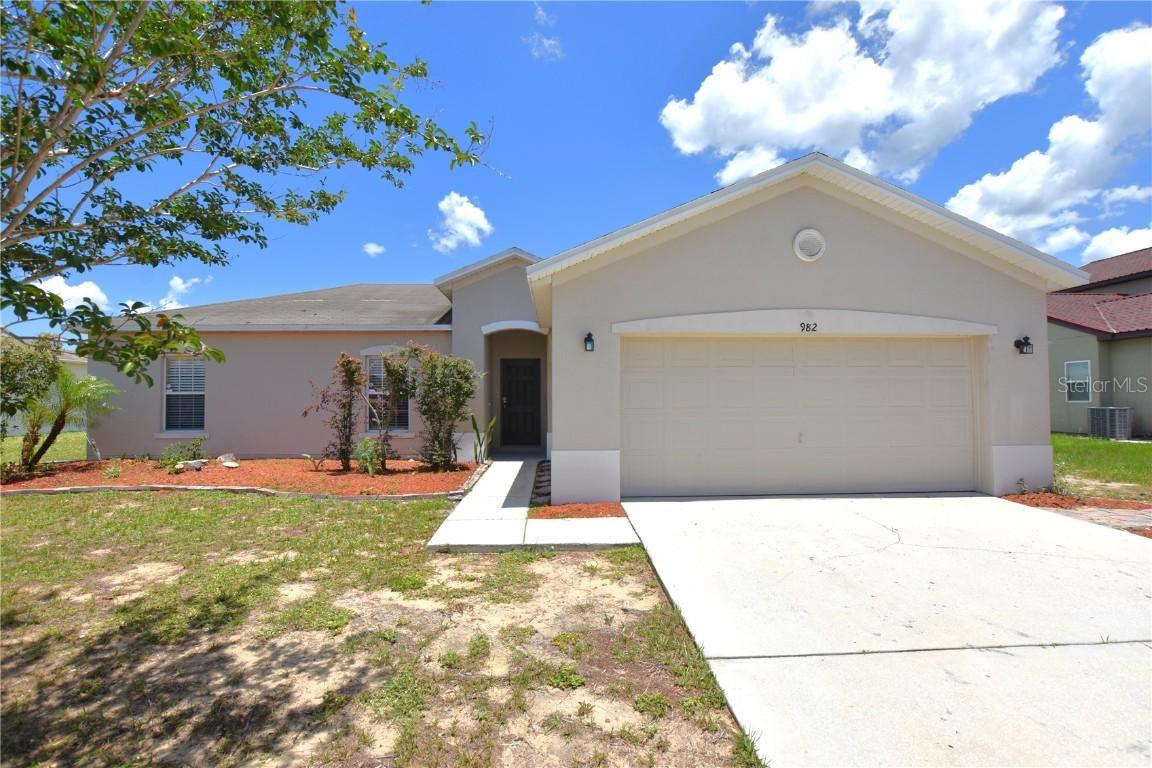 982 Cumberland Dr., Kissimmee, FL 34759