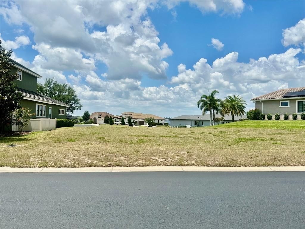 126 Stargrass Dr., Auburndale, FL 33823