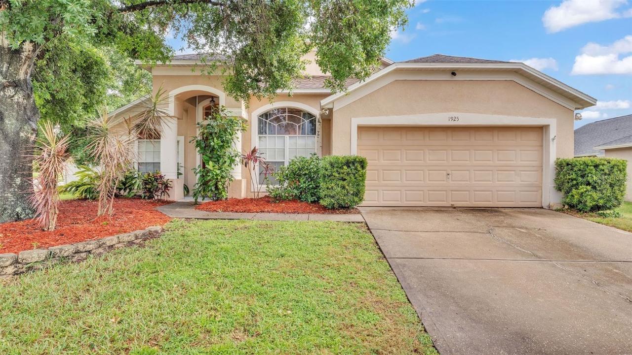 1925 Citrus Orchard Way, Valrico, FL 33594