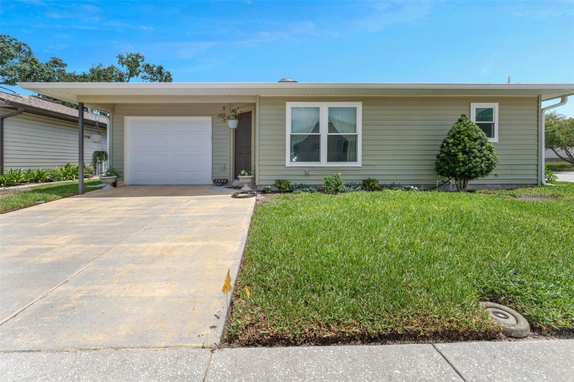 2243 Sea Island Cir., Lakeland, FL 33810