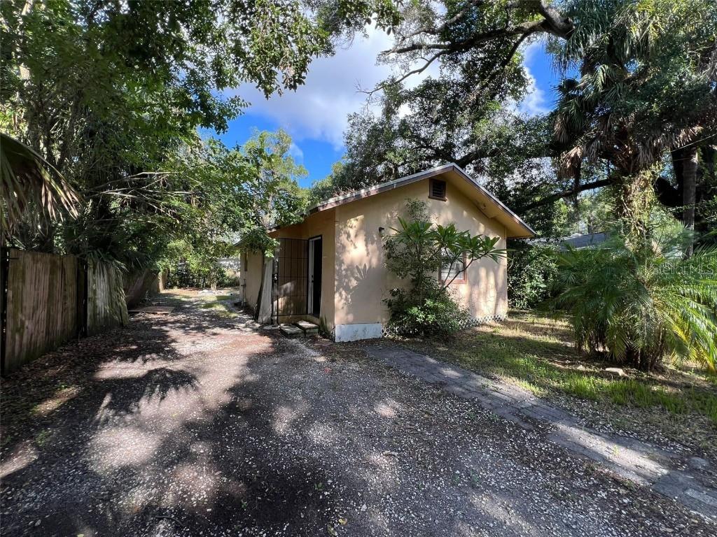 8004 N 14th St., Tampa, FL 33604