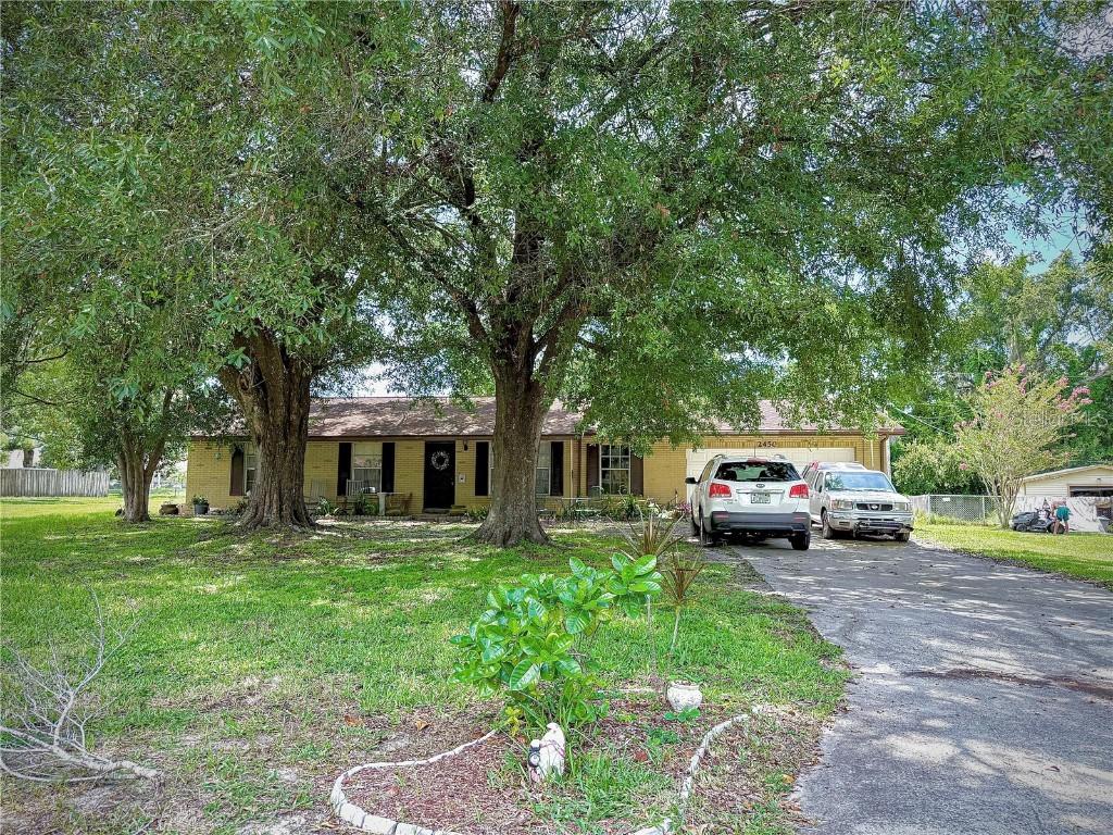 2450 Ridgeview Dr., Lakeland, FL 33810