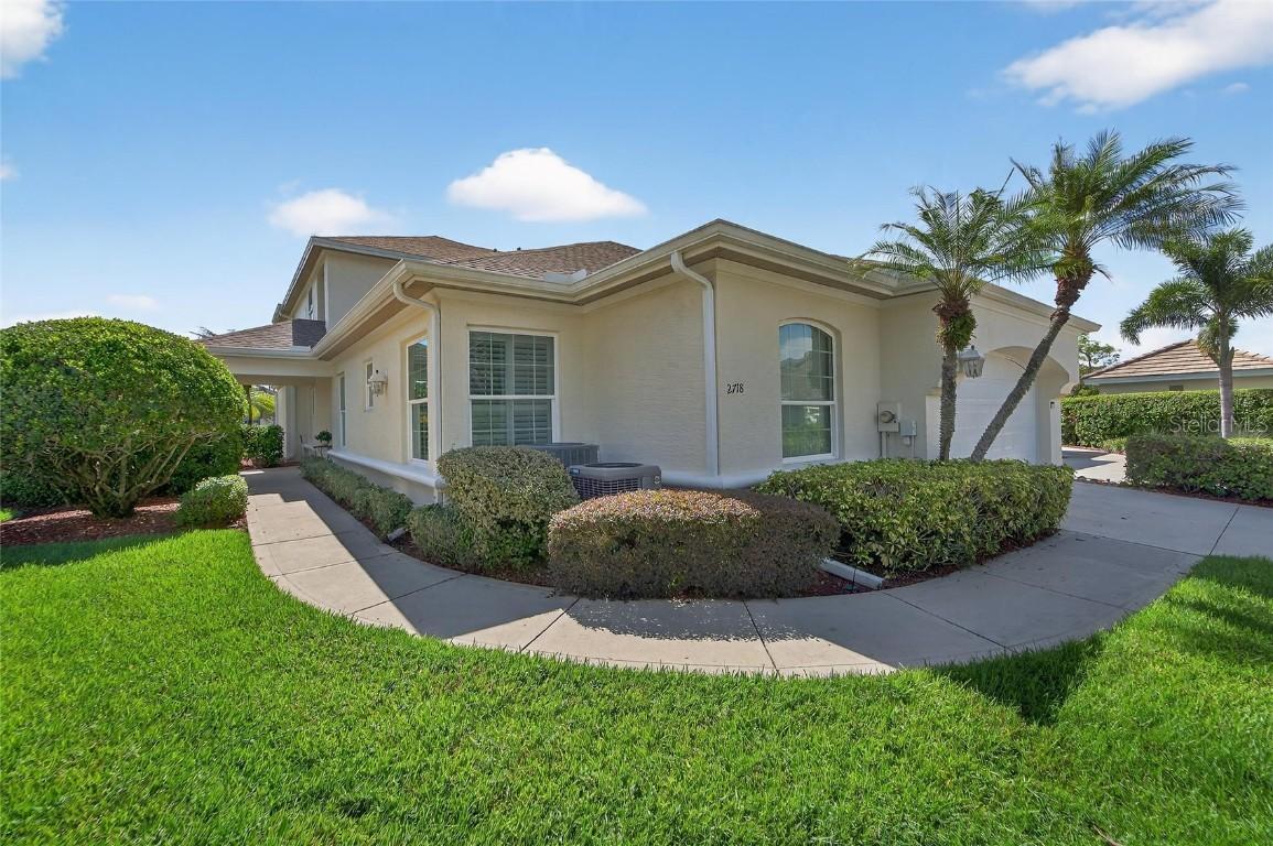2718 Prestwick Dr., Lakeland, FL 33803