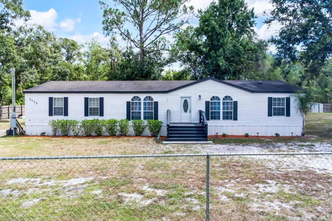 2425 Woods Tr., Lakeland, FL 33809