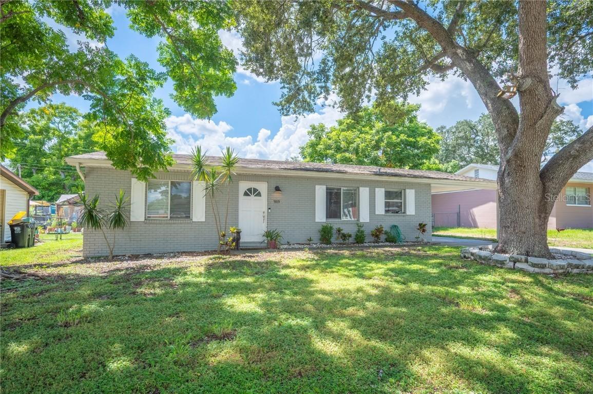 5915 May St., Lakeland, FL 33812