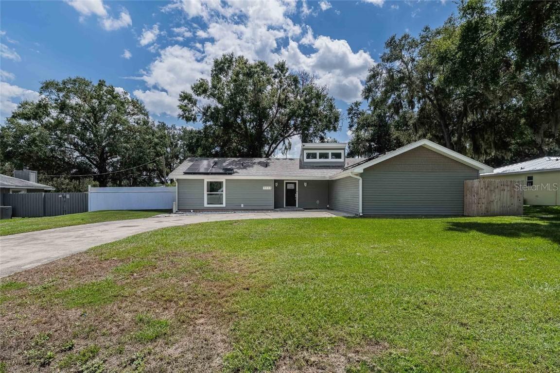 2822 Forestgreen Dr., Lakeland, FL 33811