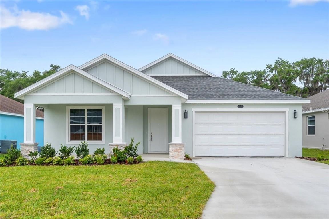 4545 Fairway Oaks Dr., Mulberry, FL 33860