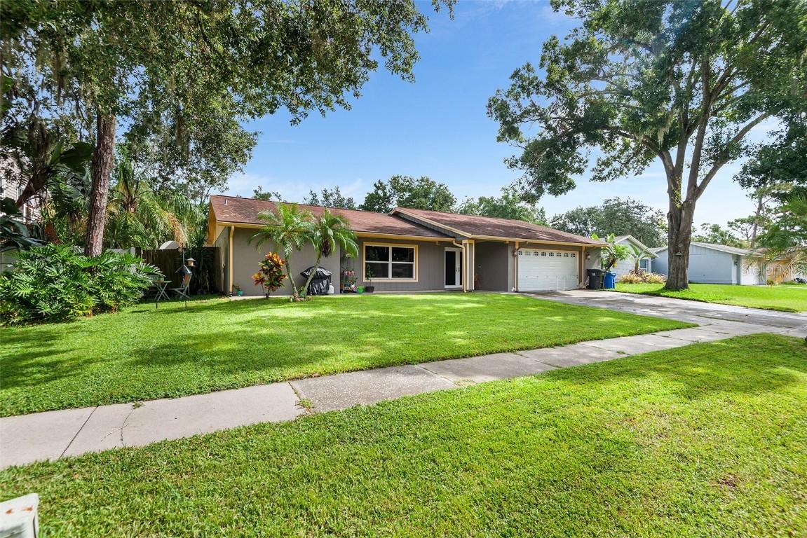 628 Shady Nook Dr., Brandon, FL 33511