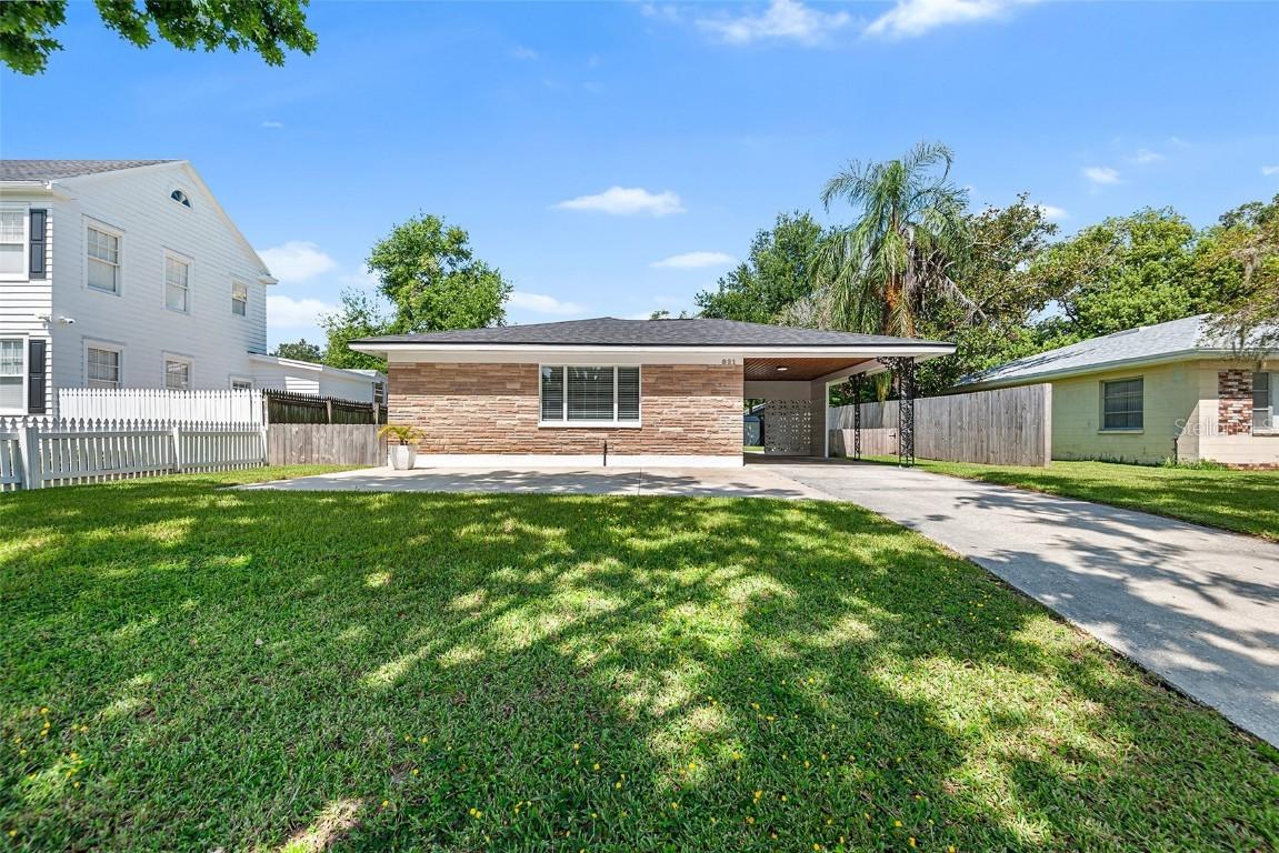 821 Hollingsworth Rd., Lakeland, FL 33801