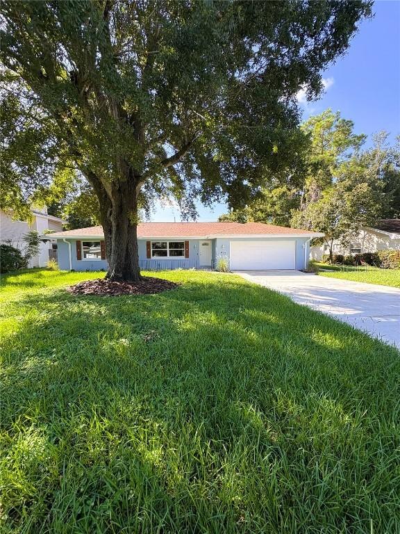417 Alachua Dr., Winter Haven, FL 33884