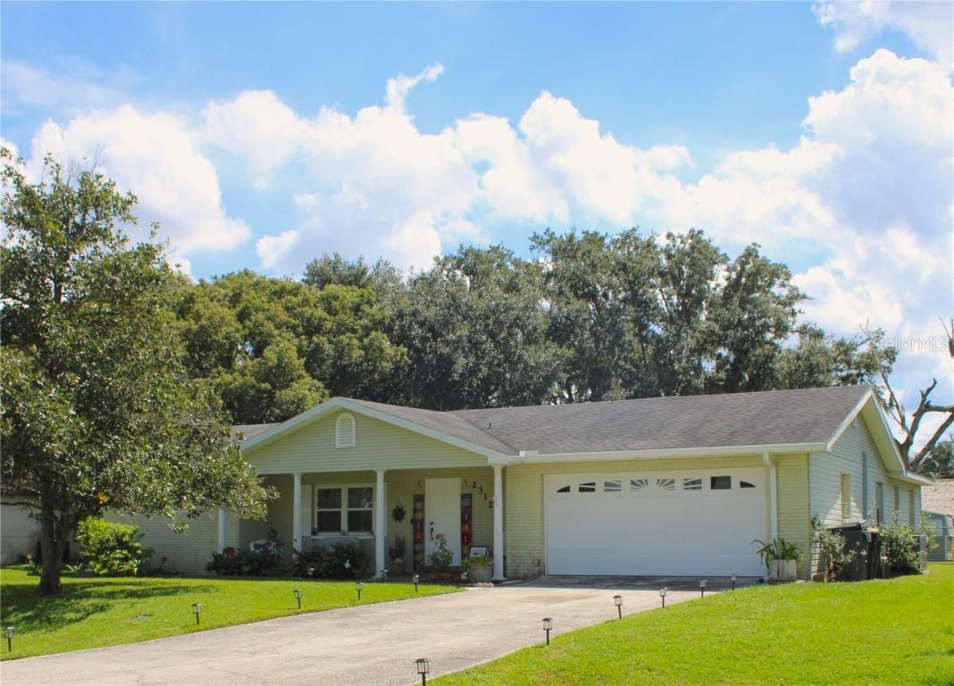 2312 Country Loop, Lakeland, FL 33811