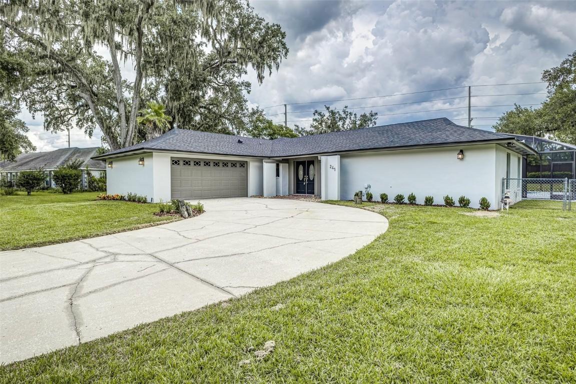 241 Ash Ln., Lakeland, FL 33813