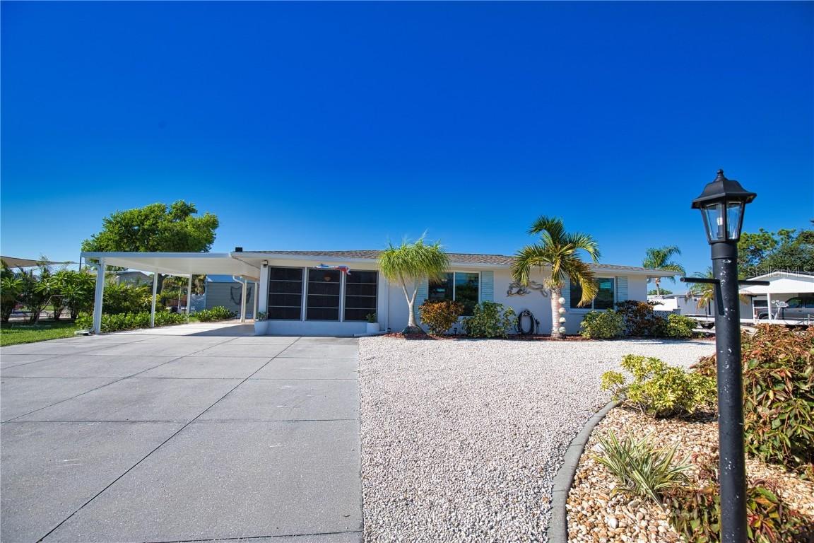861 E 7th St., Englewood, FL 34223