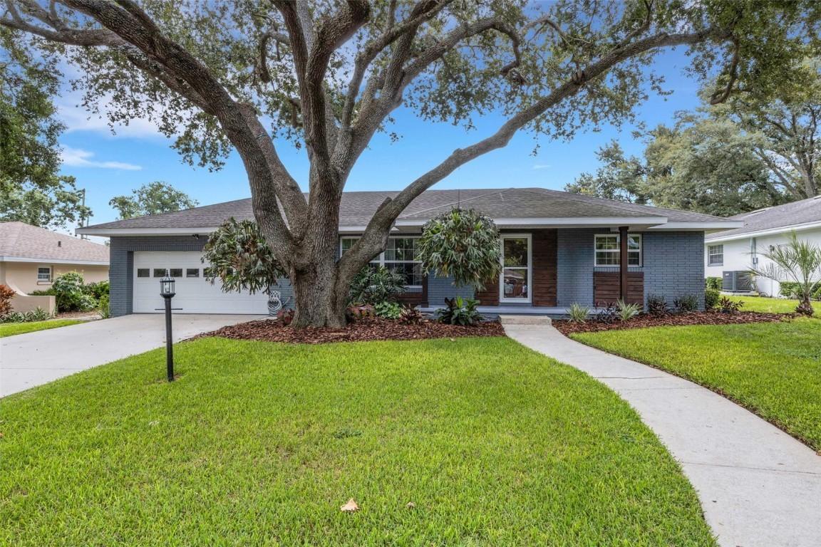 4614 Valley View Dr., Lakeland, FL 33813