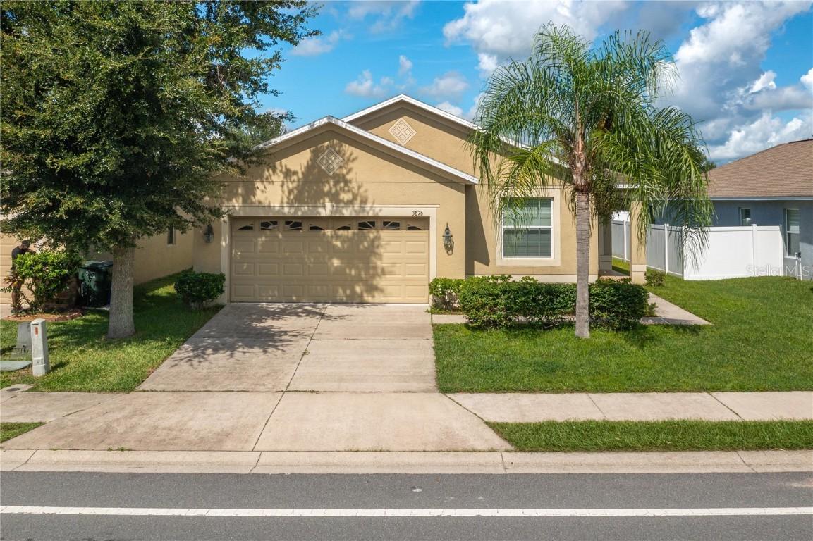 3876 Hampton Hills Dr., Lakeland, FL 33810