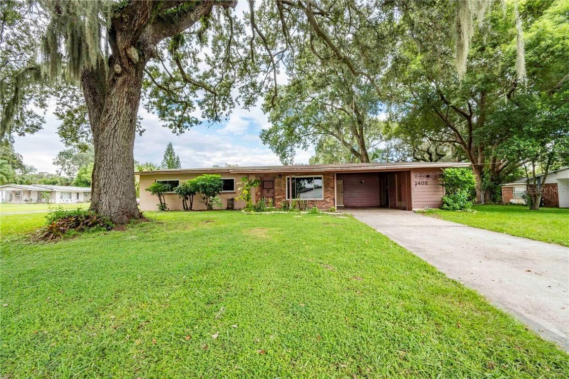 1402 Phyllis St., Lakeland, FL 33803