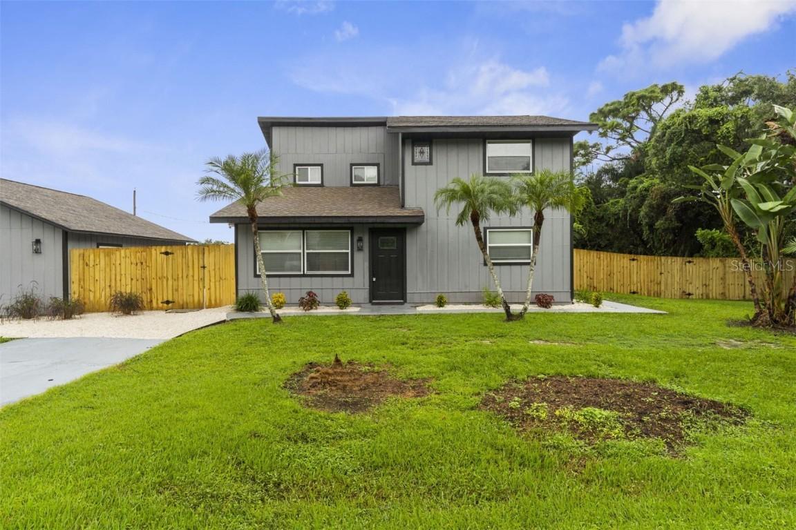 4702 Woodward Pl., Sarasota, FL 34233