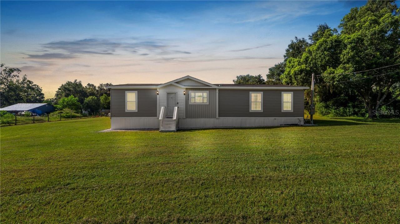 35970 Valleybrook Ave., Zephyrhills, FL 33541