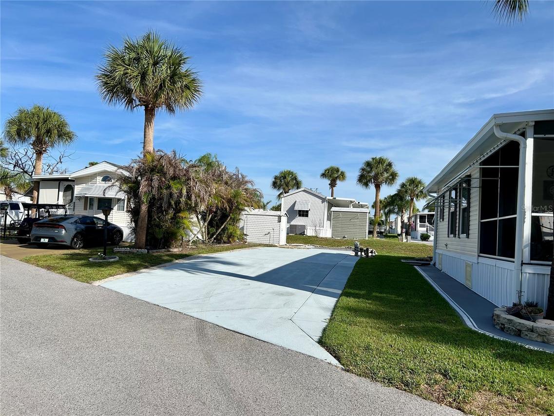 1112 Feather Ln., Bowling Green, FL 33834