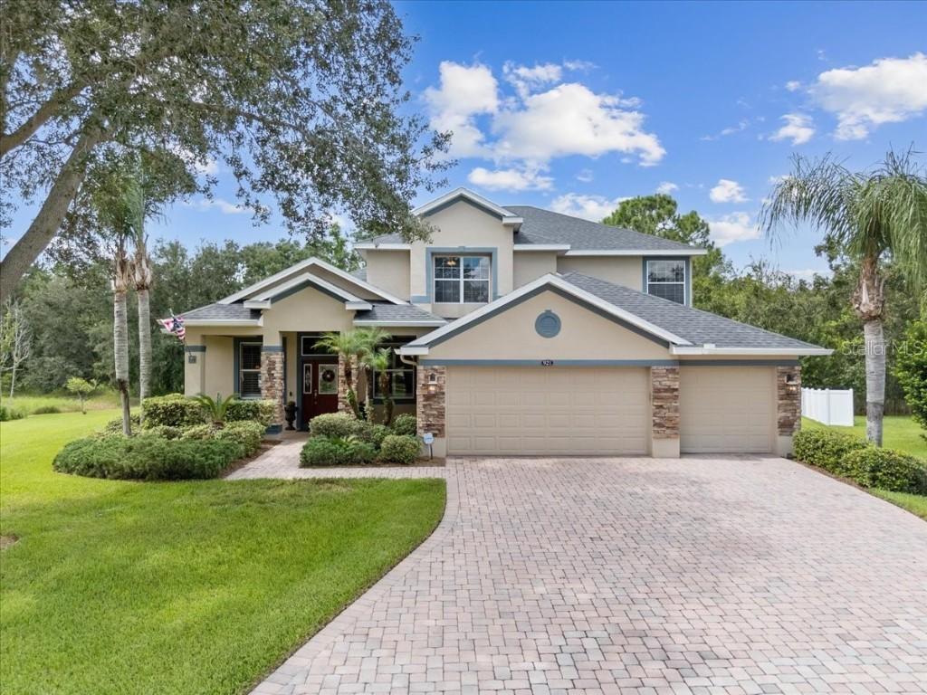 921 Classic View Dr., Auburndale, FL 33823
