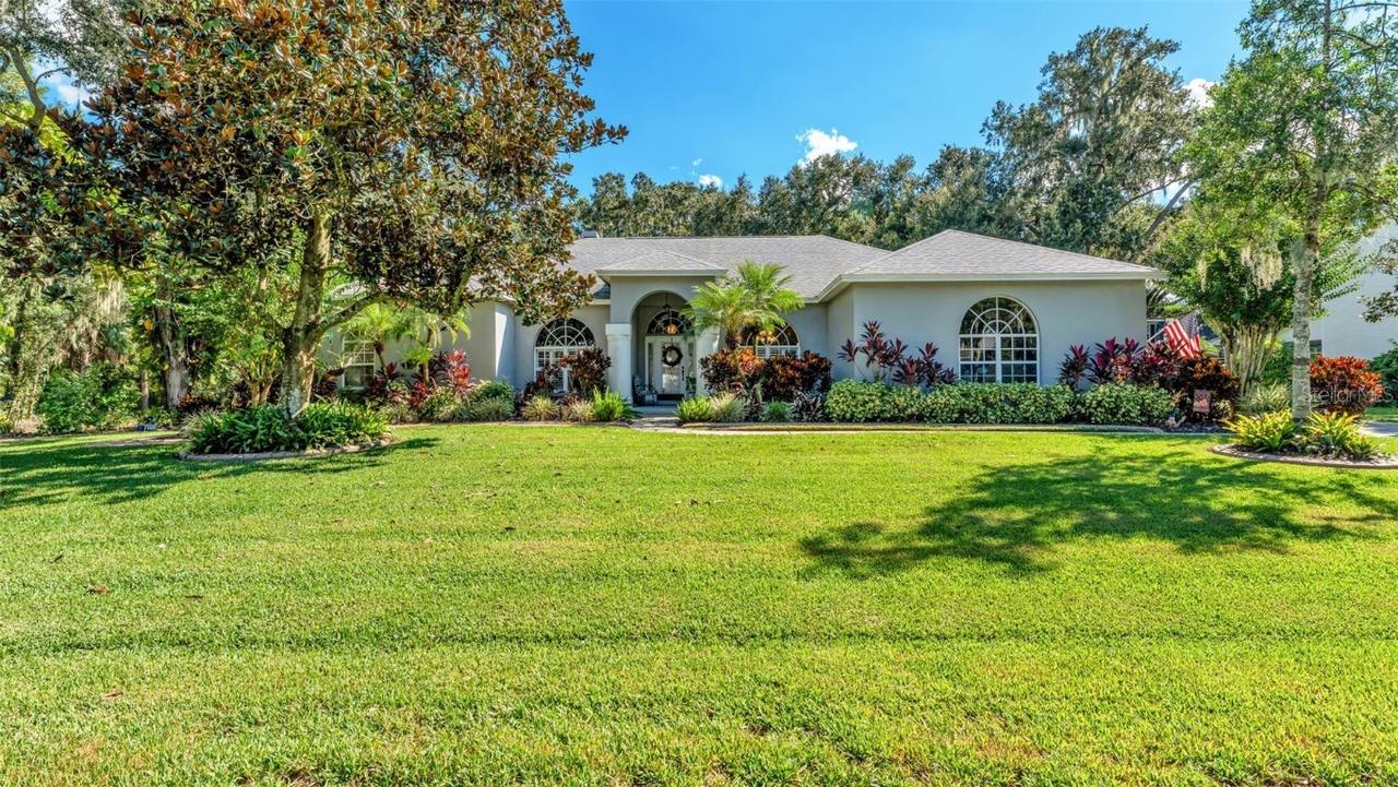 7265 Millbrook Oaks Dr., Lakeland, FL 33813