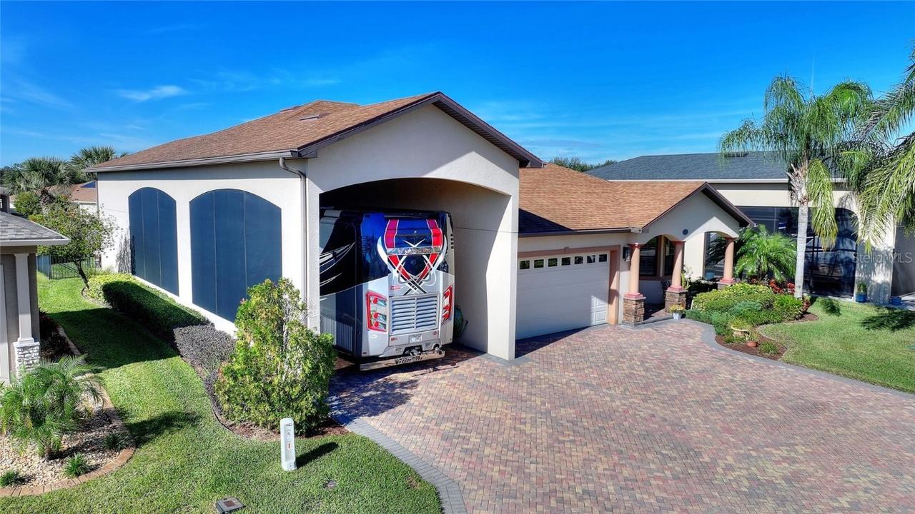 520 Homecoming Way, Polk City, FL 33868