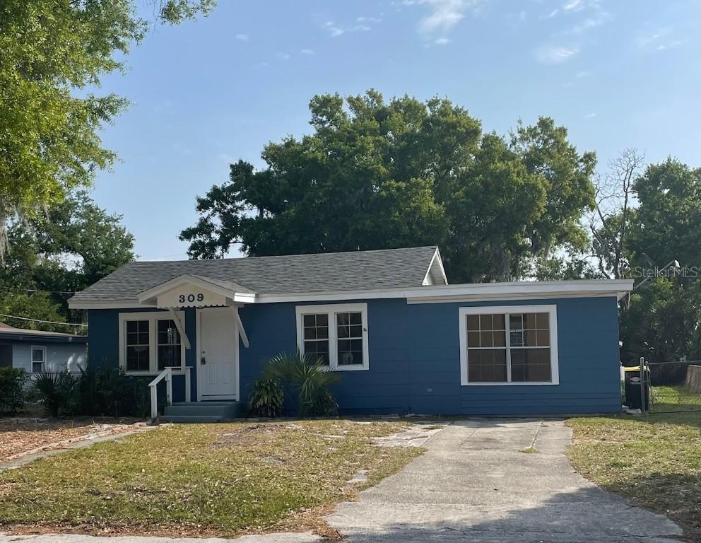309 Lake Dale Dr., Auburndale, FL 33823