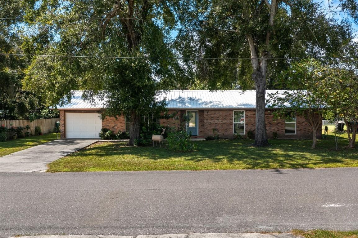 601 N Clermont Ave., Fort Meade, FL 33841