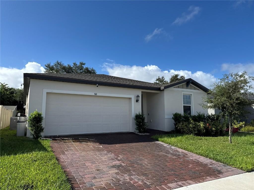 968 Cambridge Dr., Winter Haven, FL 33881