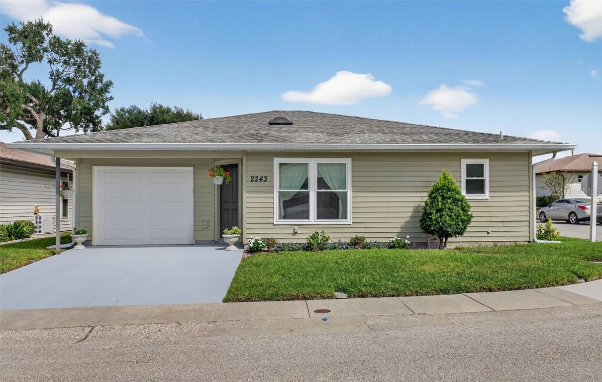 2243 Sea Island Cir., Lakeland, FL 33810
