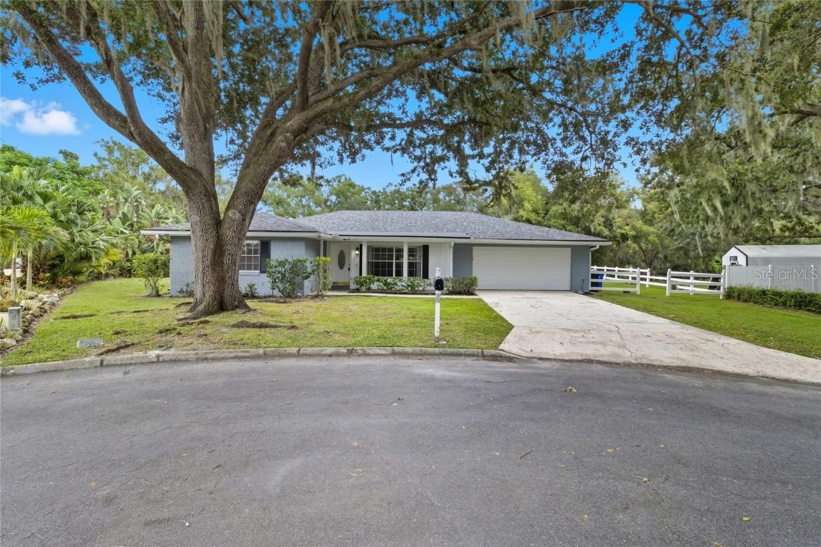 1731 Lagoon Ct., Lakeland, FL 33803