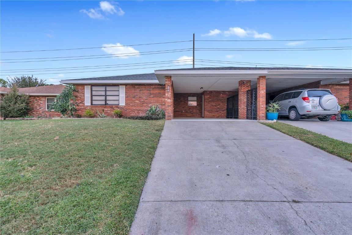 679 Lake Carolyn Cir., Lakeland, FL 33813