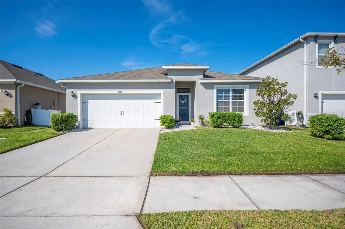 2719 Grandbury Grove Rd., Lakeland, FL 33811