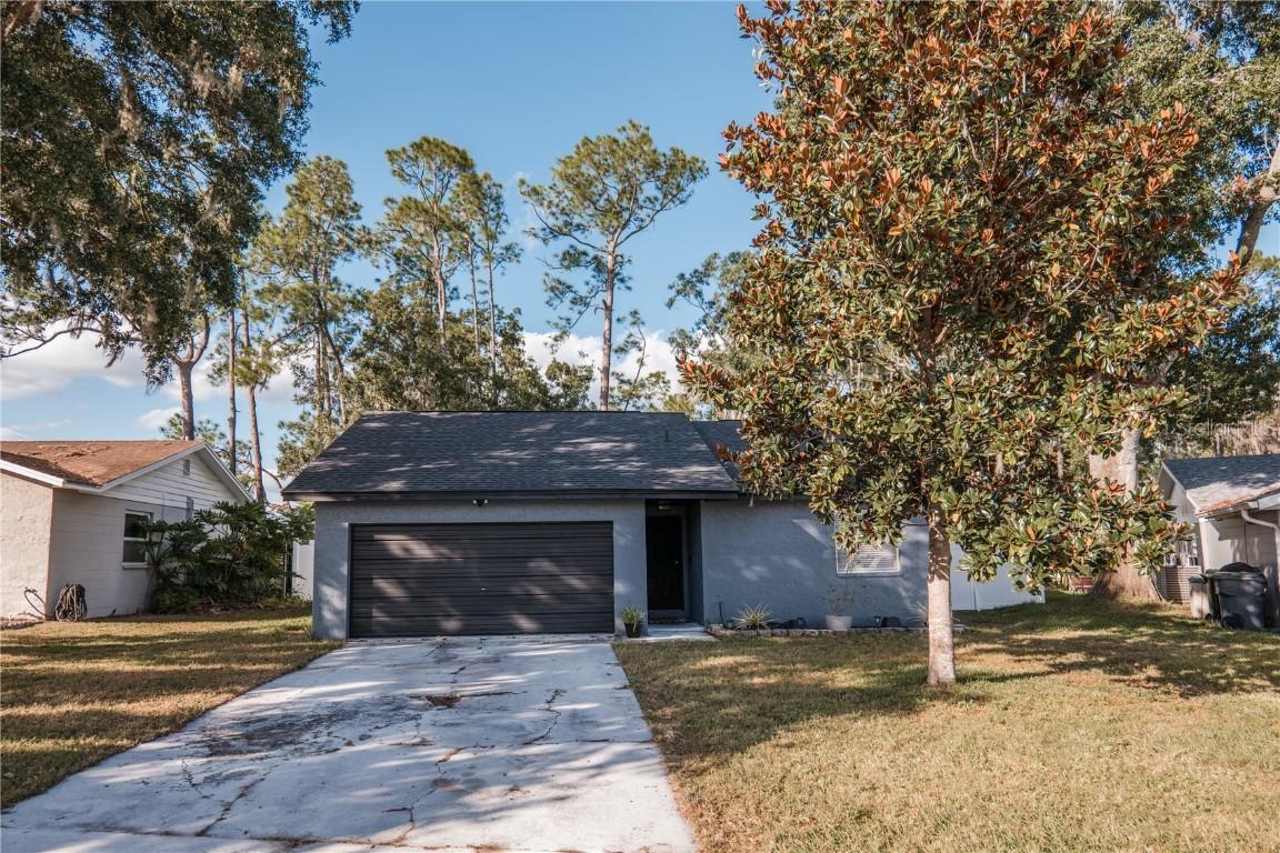 6325 Doe Cir., Lakeland, FL 33809