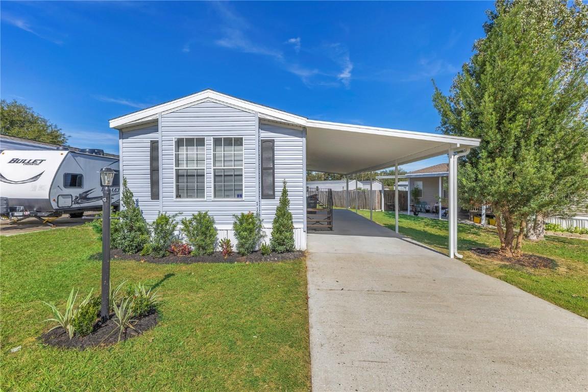 11 Holly Dr., Davenport, FL 33837