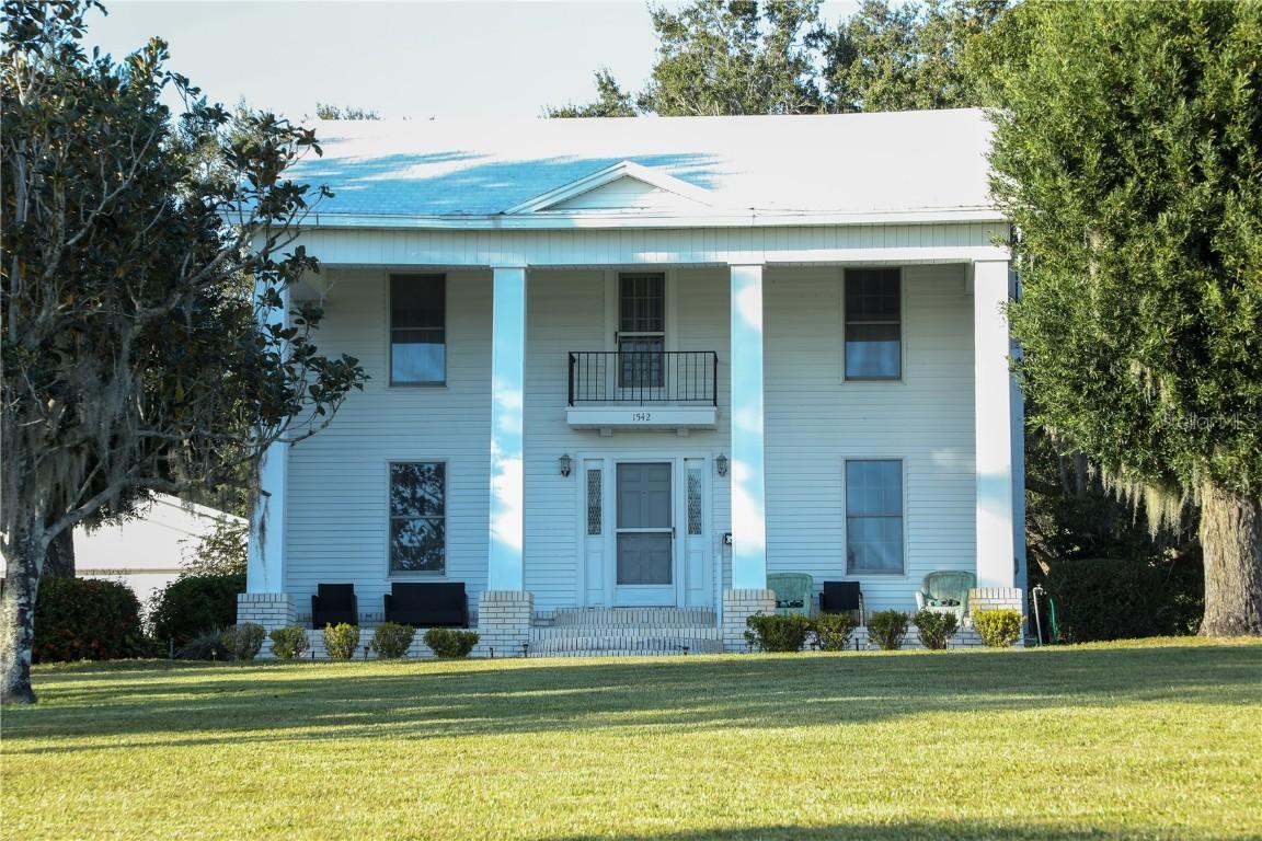 1542 Lake Ariana Blvd., Auburndale, FL 33823