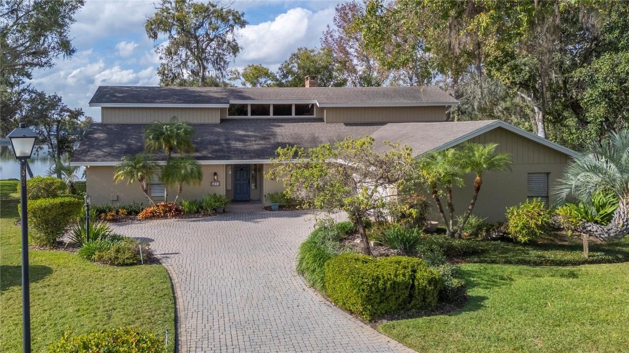 521 Century Oak Ct., Lakeland, FL 33813