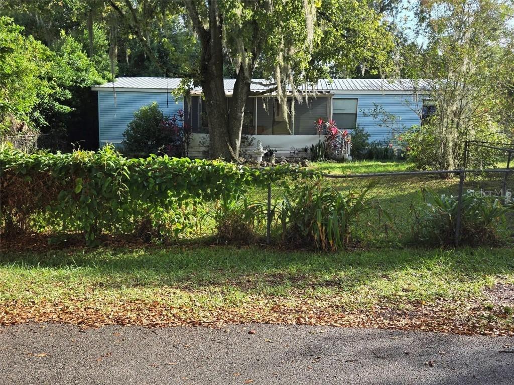 733 1st St., Polk City, FL 33868
