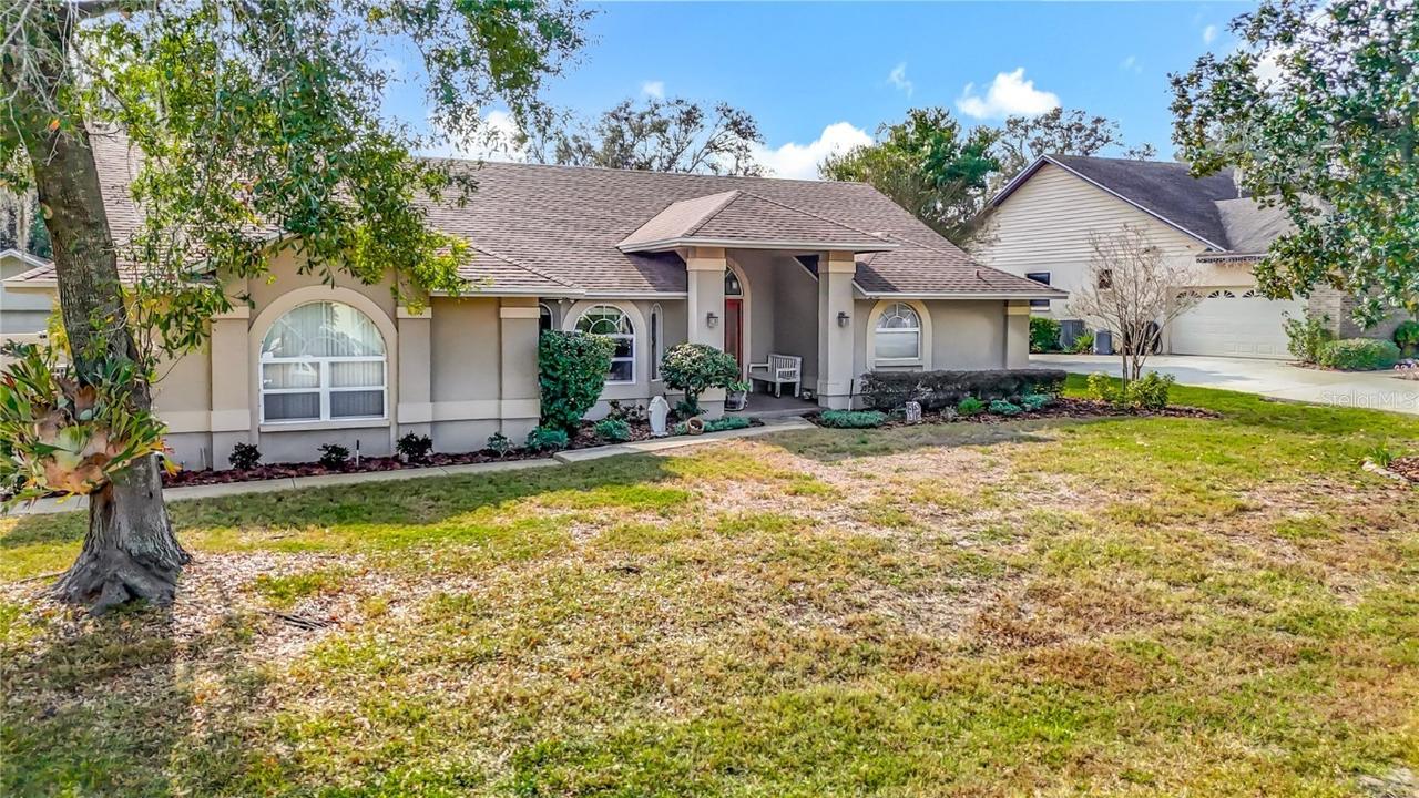 1621 Sir Henrys Tr., Lakeland, FL 33809