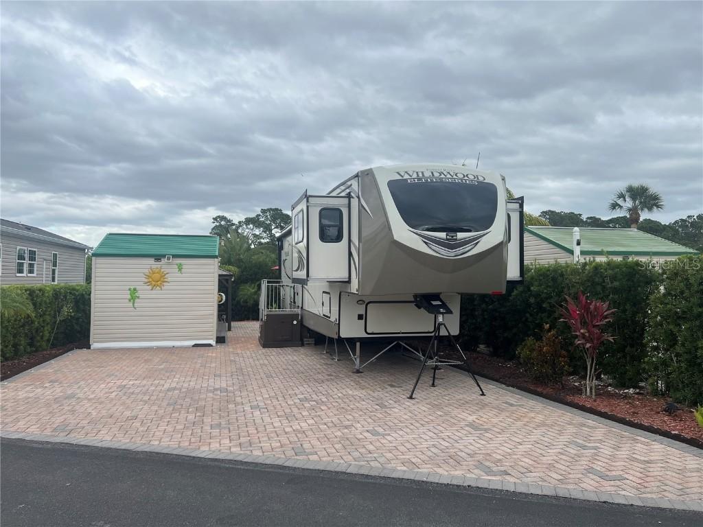 2408 Palm St. #197, Clermont, FL 34714