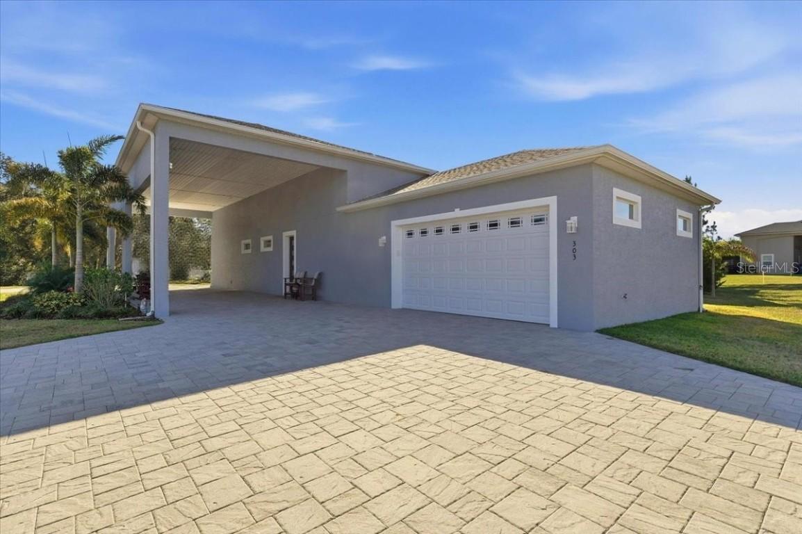 303 Nolane Ln., Polk City, FL 33868