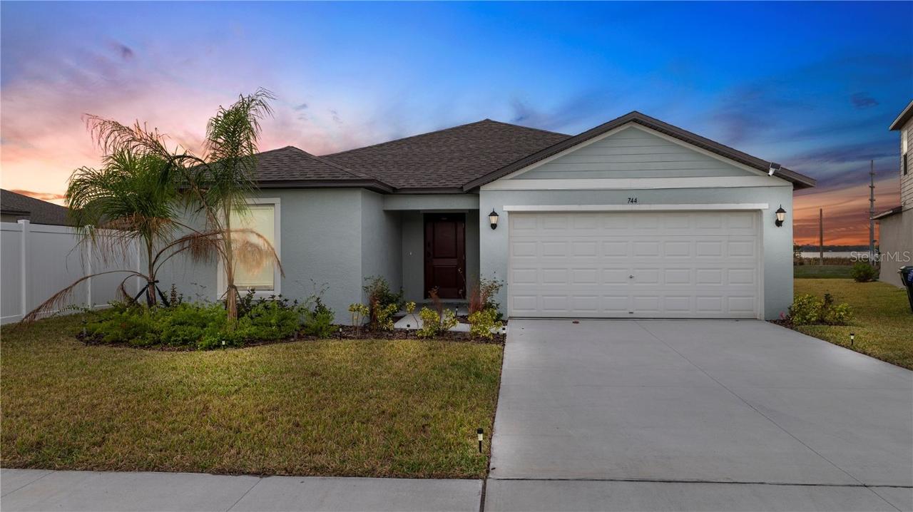 744 Osprey Roost Dr., Lakeland, FL 33801