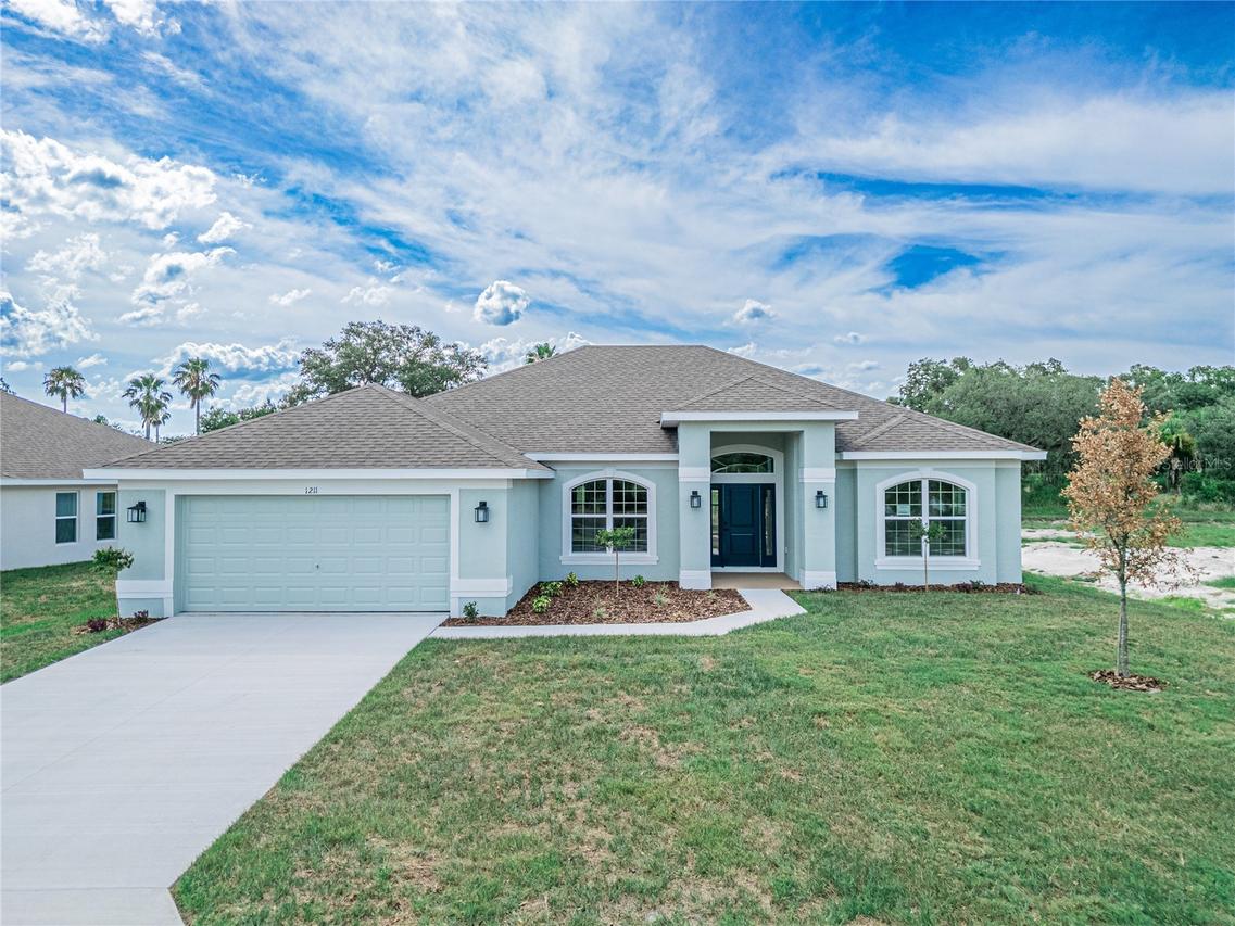 1211 Hickory Nut Dr., Lake Wales, FL 33898