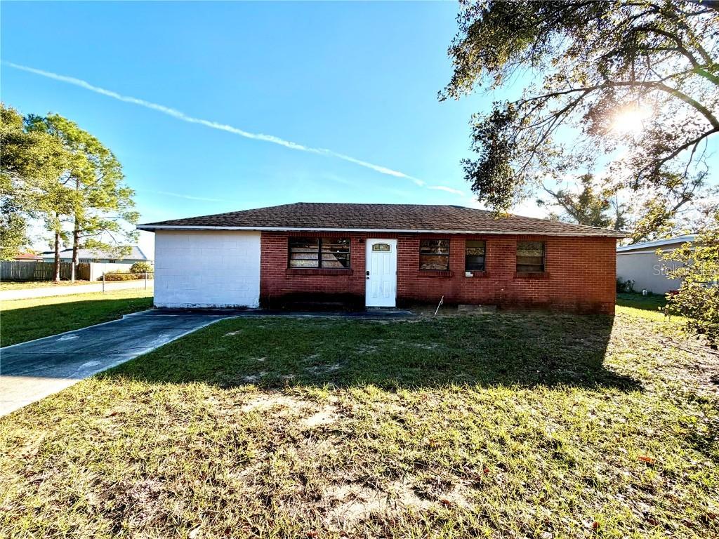 204 Palm Dr., Haines City, FL 33844