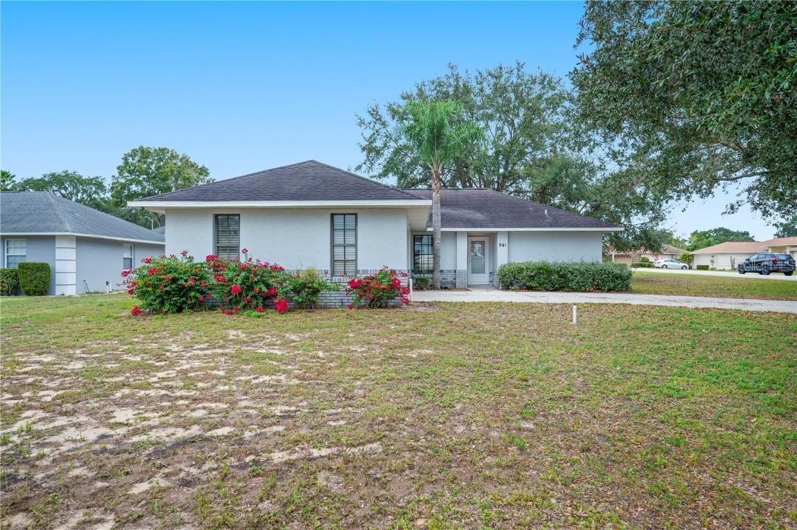 941 Devonshire Way, Lake Wales, FL 33853