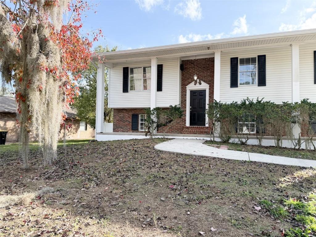 2318 Cheshire Pl., Lakeland, FL 33810